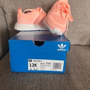 Kids size 12 never worn